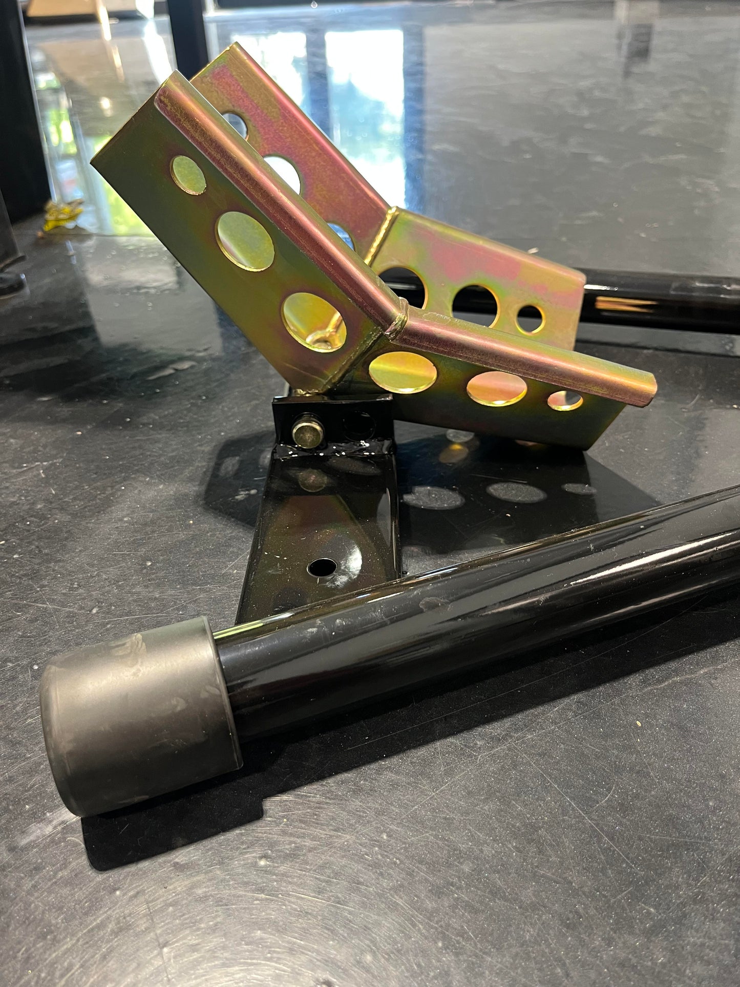 Wheel chock 12-19"
