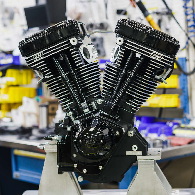 ENGINE V124 BLACK ED LB