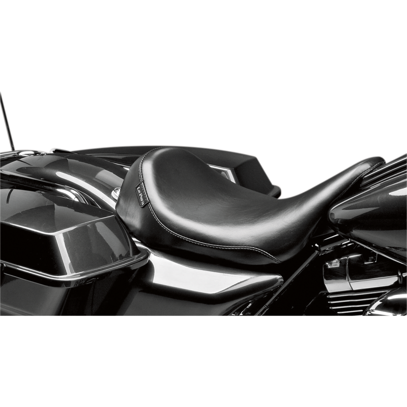 08-23 FLHT SMOOTH SOLO SILH SEAT