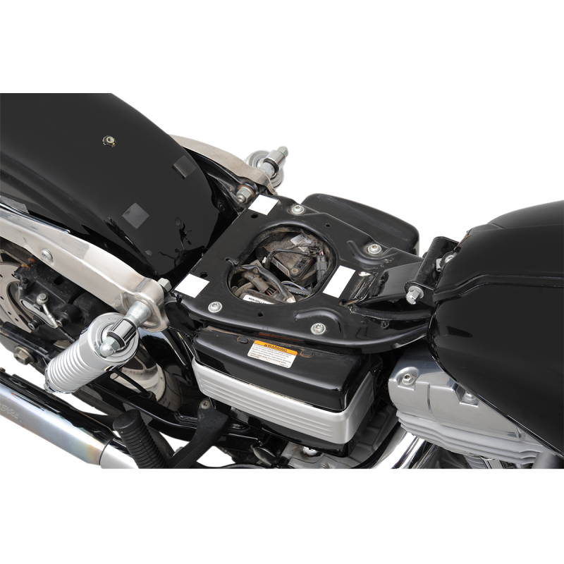 96-17 FXD SOLO SEAT MOUNT