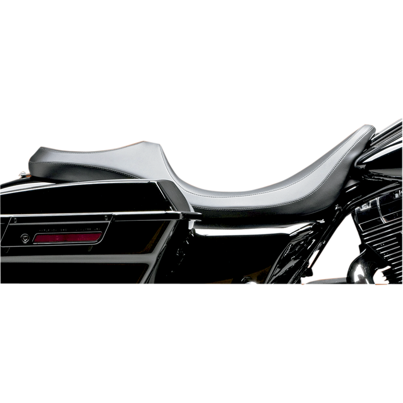 08-23 FLHT VILLAIN SEAT LONG SMOOTH