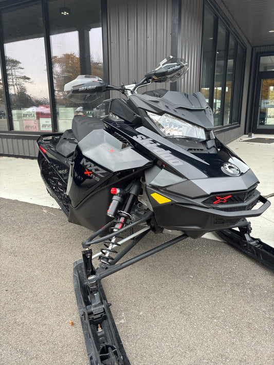 2022 Ski-Doo MXZ XRS 600 ETEC